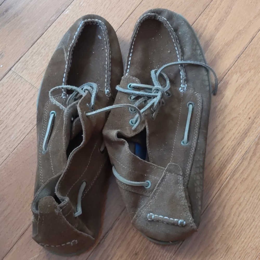 Boat shoes.
